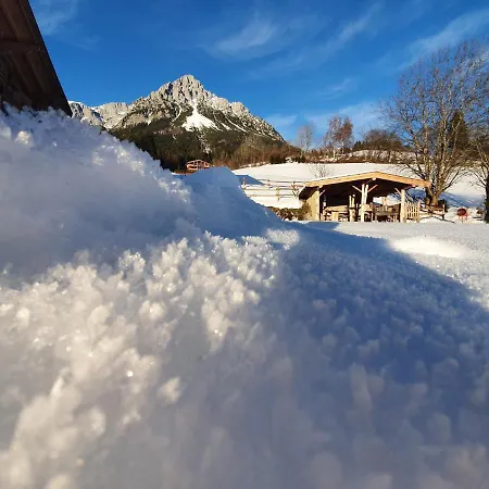 Grubhof מלון דירות אלמאו